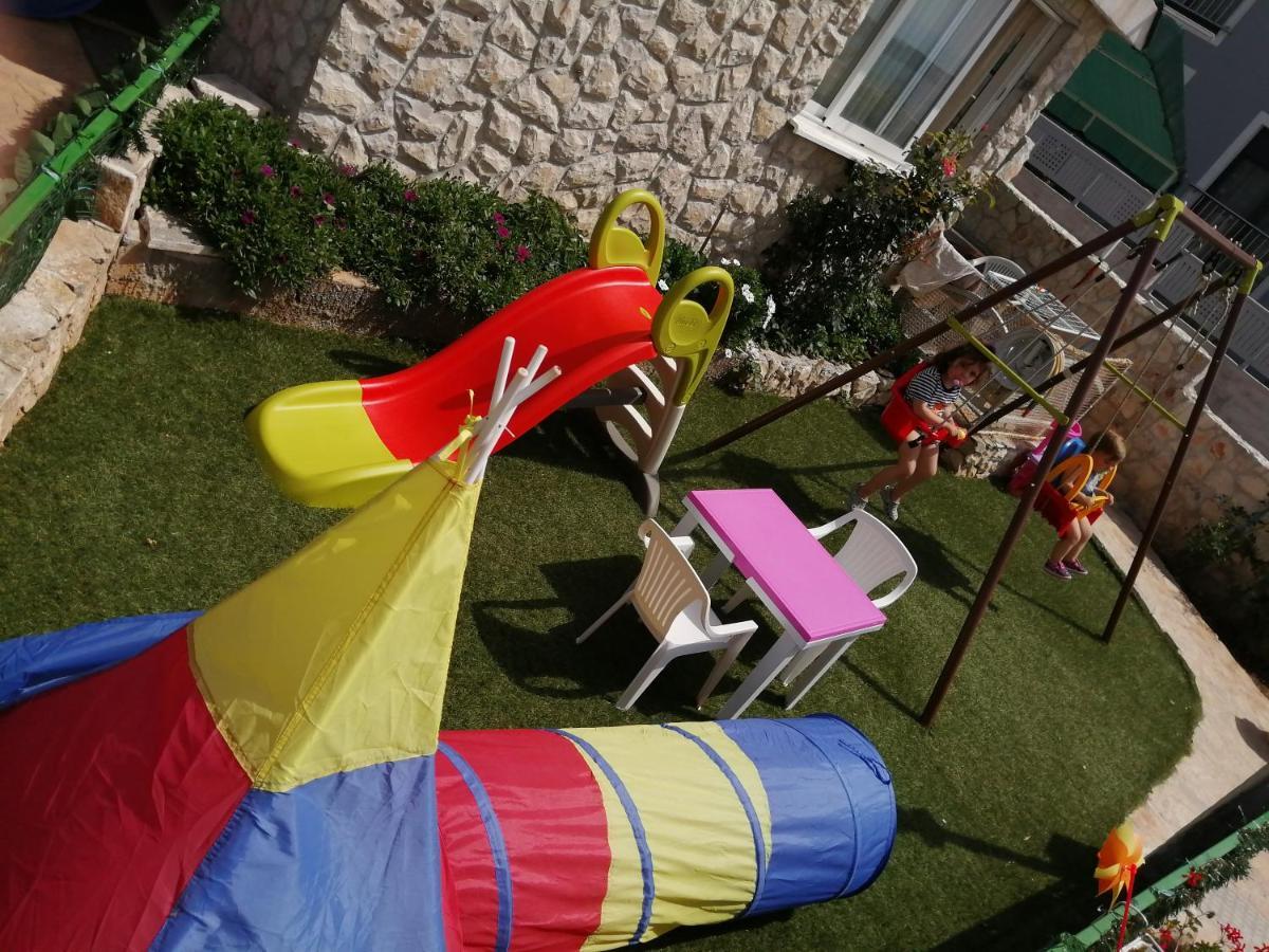 טרוגיר Apartments Marina מראה חיצוני תמונה